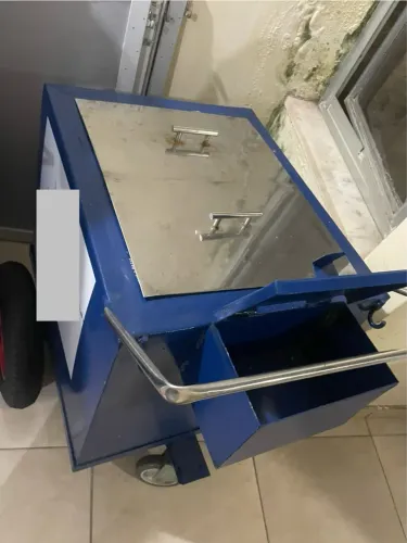 Carrinho de sorvete / caldos / açaí 