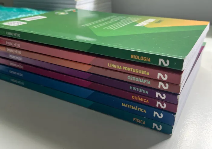 Conjunto de Livros 1 ano Ensino Médio Vol. 2 Poliedro 