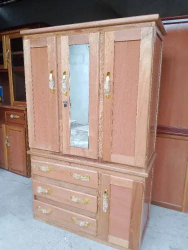 Guarda roupa de solteiro com espelho novo [frete grátis]. 