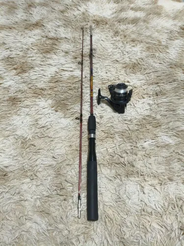 Kit vara de pesca com molinete 