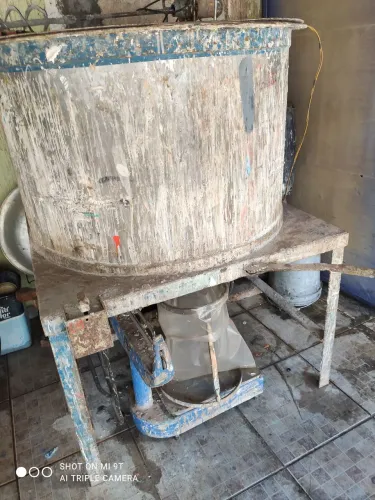 Máquina misturador para fabricar massas acrílicas