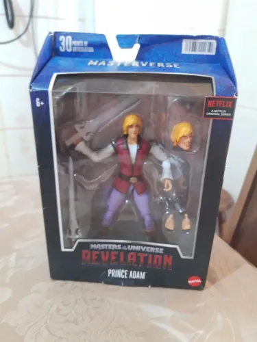 Action Figure Prince Adam - Masters of the Universe Revelation