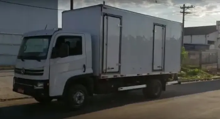 Volkswagen 11180  Baú 2017