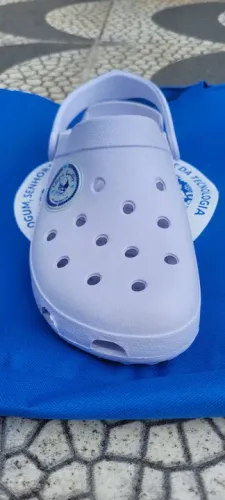 Sandália Crocs Filhos de Gandhy