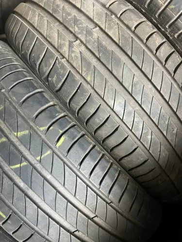 Pneu Mich 185/60/15 90 % vida útil 