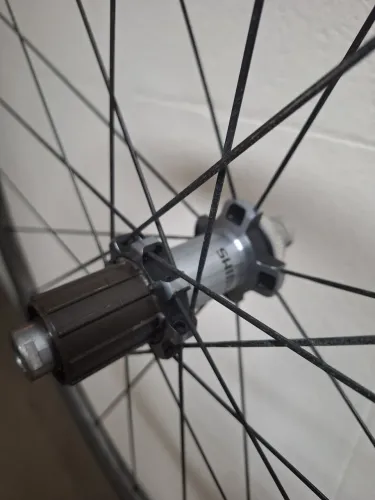 Rodas speed 700 alumínio com revestimento em carbono