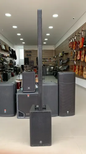 Caixa YAMAHA Corporation Modelo STAGEPAS Série BRAFCO01024. 11000 reais
