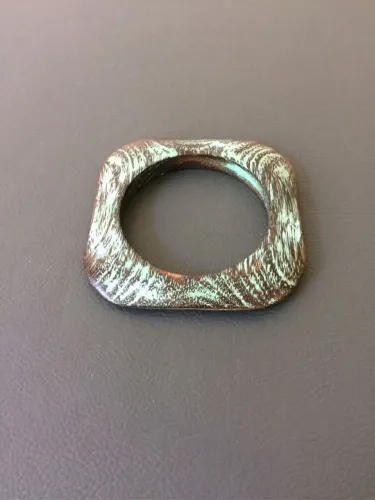 Pulseira em madeira