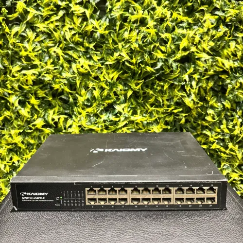 Switch Kaiomy 24 Portas 24PR-C - Seminovo