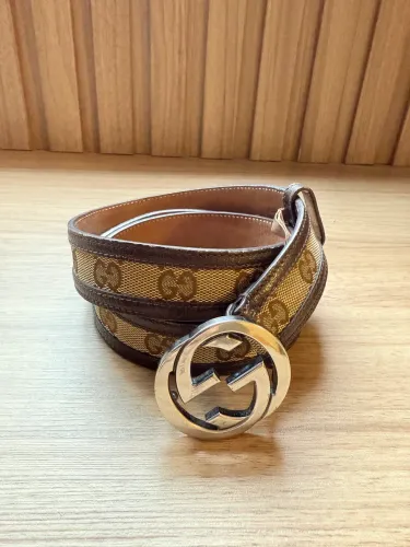 Cinto Gucci Interlocking Buckle TAM 80 marrom