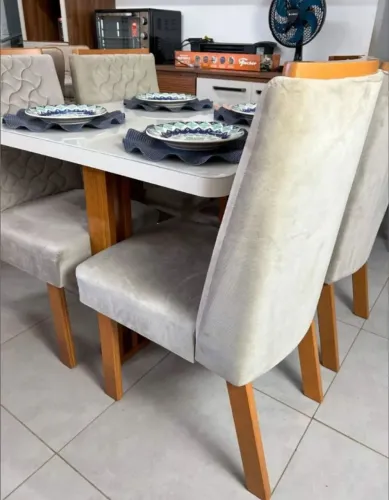 Mesa de jantar prima com 4 cadeiras MDF 
