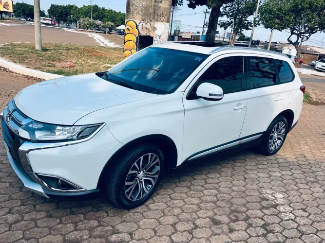 Outlander confort 7lugares 2.0 CVT 2018 