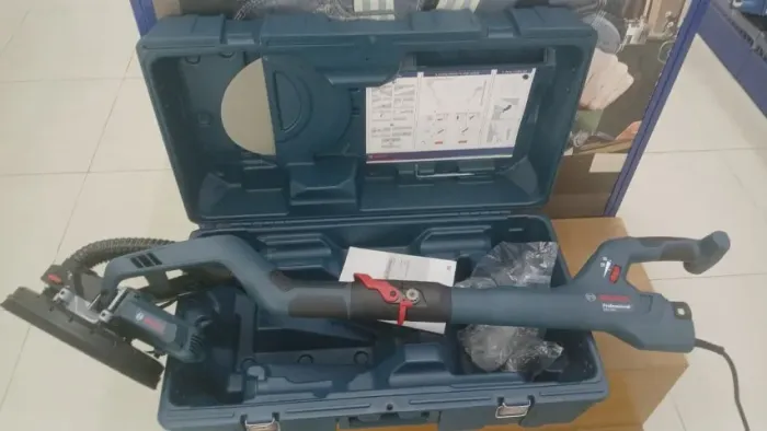 Lixadeira de parede GTR 550 Bosch 550w c/ lixa e maleta