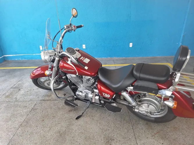 Vendo moto shadow 750 2006 menor preço pra vender rápido nao percam esta oportunidade 