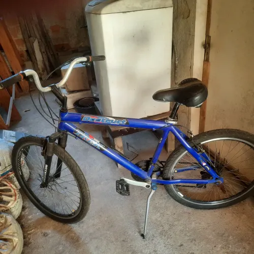 Vendo Bicicleta Aro 26 com Marchas