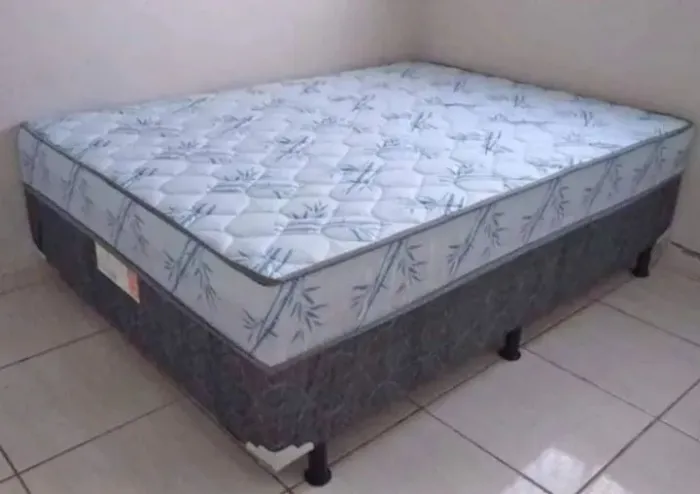 Cama box acoplada com colchão 