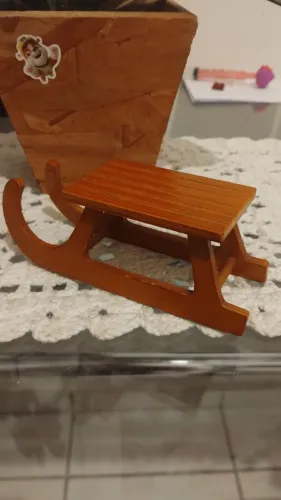 Miniatura de Trenó de Madeira