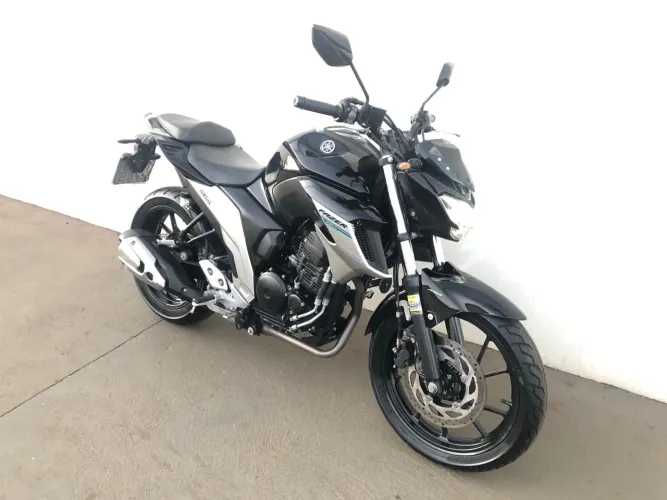 Vendo ou troco por MOTO Yamaha Fazer FZ25 250 2020 Extra c/ 2025 Pago