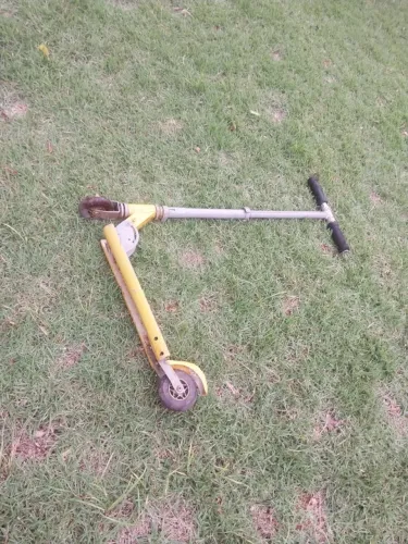 PATINETE CINZA