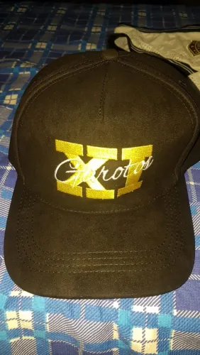 Boné 11 garotos novo