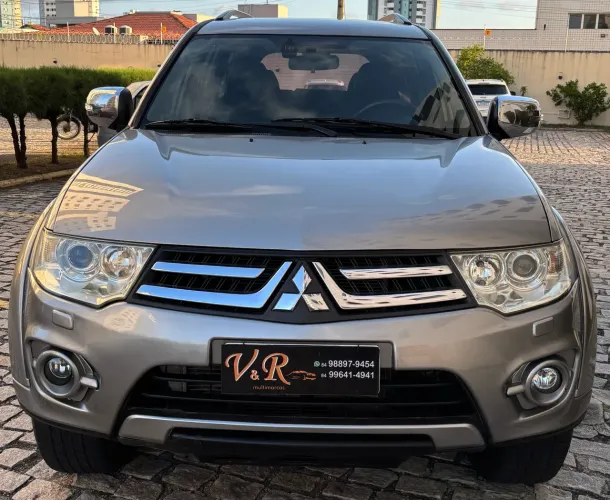 Mitsubishi Pajero Dakar HPE 3.2 4X4 T.I Dies 5P AUT 2015