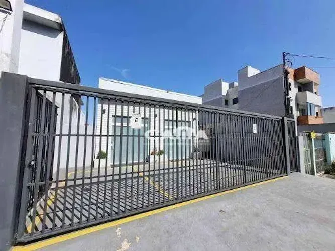 Prédio com salas comercias á venda na Cidade Líder