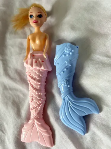 Boneca sereia - pouquíssimo uso