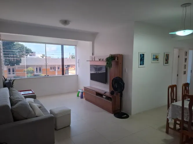 Apartamento na Rua Deputado Euclides Paes Mendonça