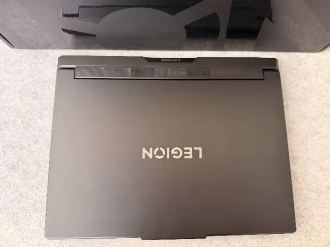Notebook Gamer Lenovo Legion Pro 7 Ultra 9 RTX 5080 16gb 32gb de ram e 1tb SSD