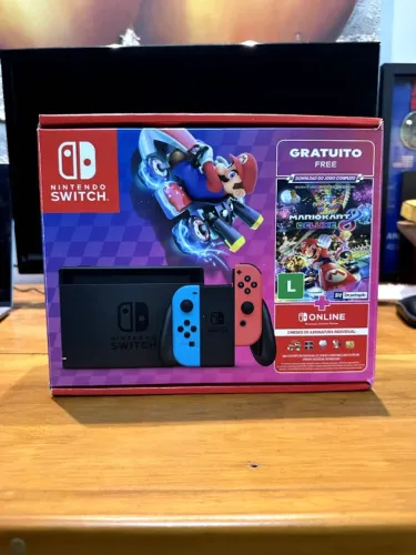 Nintendo Switch Neon + 4 Jogos - Mario Kart, Zelda, Digimon, DBZ