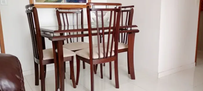 MESA SLIM 1,20 X 0,90 C/04 CADEIRAS VITORIA C/RATAM MUNDIAL