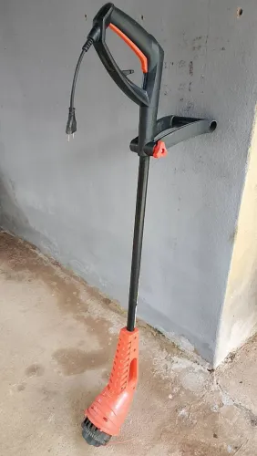 Roçadeira elétrica