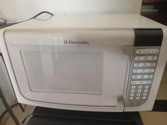 FORNO MICRO-ONDAS ELECTROLUX 31LTS