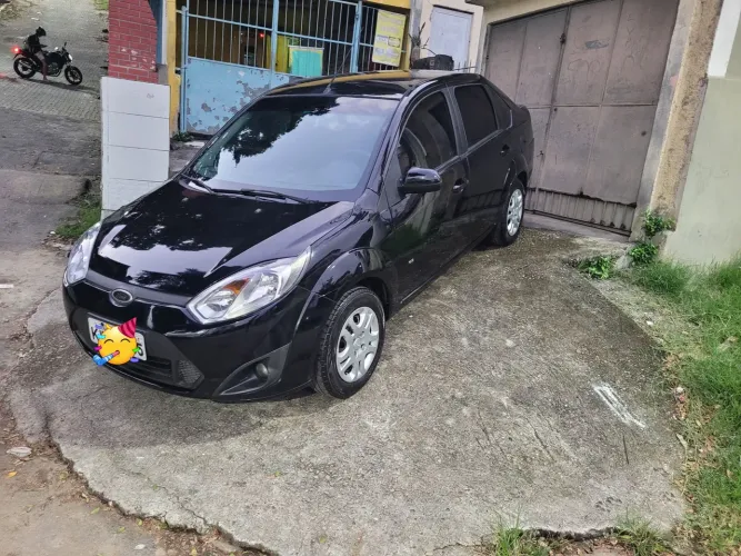Ford Fiesta Sedan SE 1.6 8V Flex 4P 2014