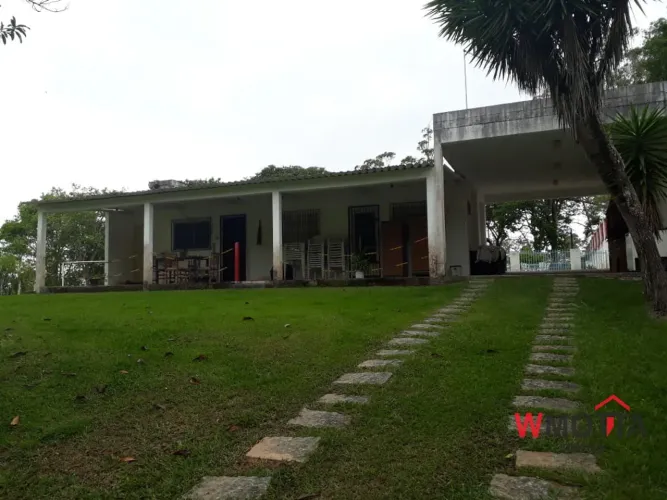 Chácara à venda em Mogi das Cruzes-SP 2 quartos, 1 sala, 2 banheiros Próximo ao bairro Céz