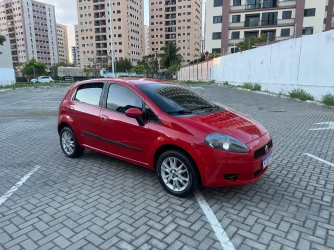 Fiat Punto Attractive Italia 1.4 F.flex 8V 5P 2012