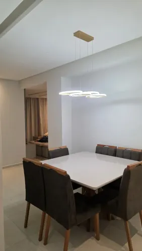 Aluga-se quarto em apartamento todo mobiliado para menina