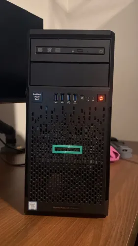 ML30 gen9 Xeon(r) E3-1220 v5 3.00ghz 24gb ram ddr4 uddim R$3000,00