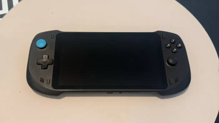 Console Portátil Abxylute One - Cloud Gaming - Na Caixa c/ Case - Seminovo