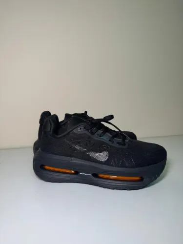 TÊNIS NIKE VOMERO PREMIUM PRETO