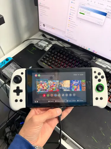 Switch v2 desbloqueado 256gb com algumas marcas de uso console certinho