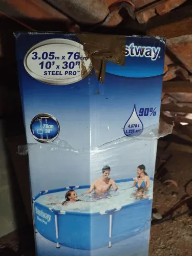 Piscina de 4.678 litros 