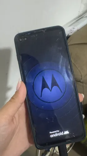 Celular moto g100 tela trincada e traseira também