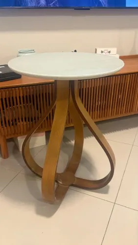 mesa de canto gota com 50 cm polida com vidro