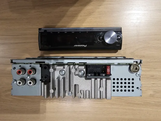 Rádio Pionner Mixtraxx MVH-X300BR