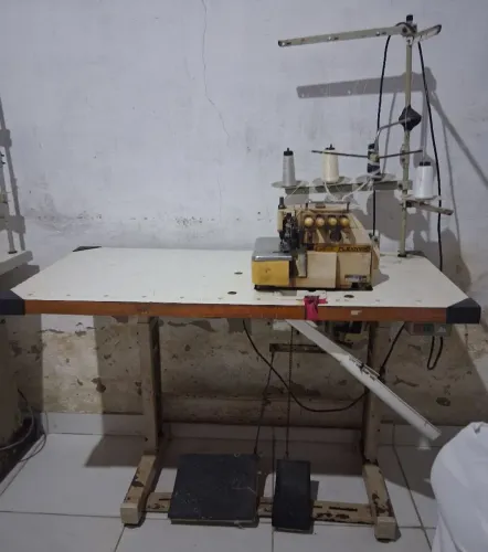 Máquina overlok ponto cadeia