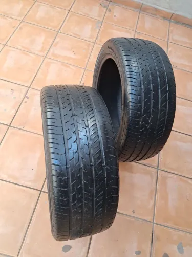PNEUS 225 45 17 $ 400,00