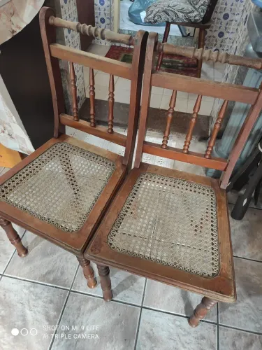 Cadeiras de palhinha no estado 