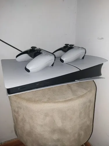 Ps5 slim mídia digital 2 manetes