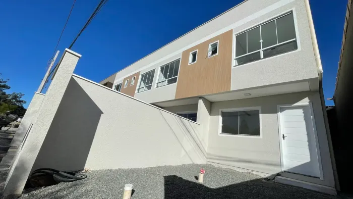 Sobrado Com 02 Suítes